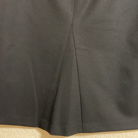 THEORY BLACK PENCIL SKIRT - Picture 4 of 5